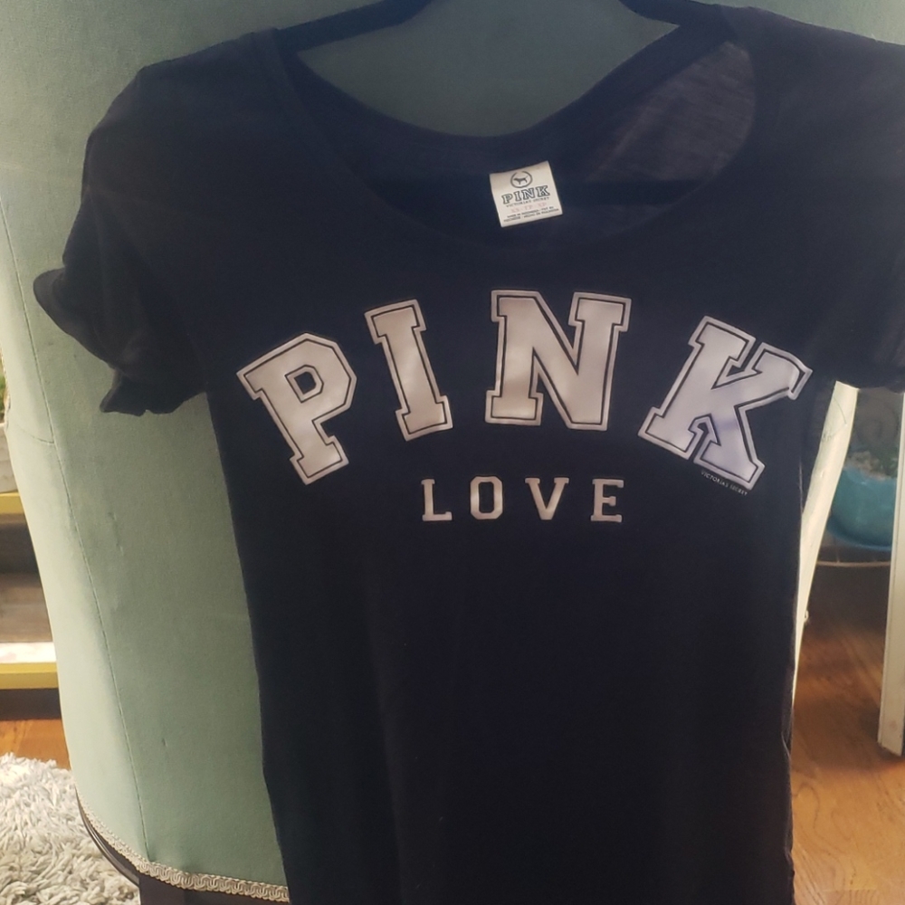 Pink tee